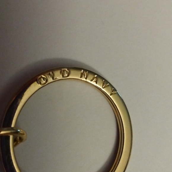 Old Navy keychain letter M - Picture 2 of 6